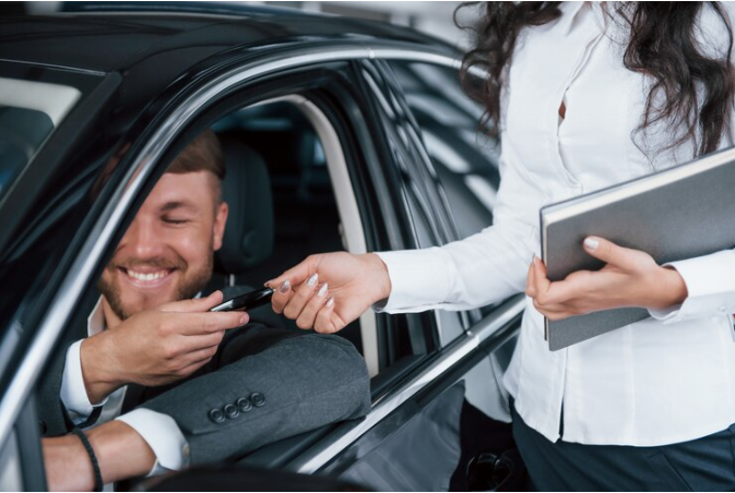 Entourage-for-Best-Car-Rental-Deals-in-DUBAI